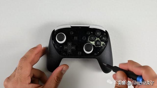 iixit解析Switch2Pro手柄：与新Joy-Con采用相同组件